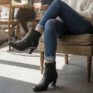 PIKOLINOS Verona Leather Ankle Booties - Size 9